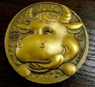 生肖系列之--卡通牛大铜章