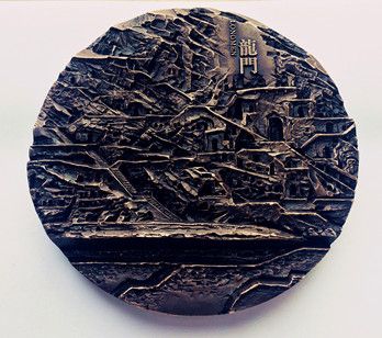 感受龙门石窟的另一种美:珍藏版160MM浇铸铜章亮相