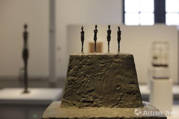 中国雕塑是否需要补课西方现代雕塑?