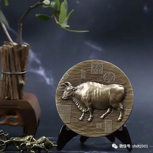 新品预定:《五牛图》纪念铜章