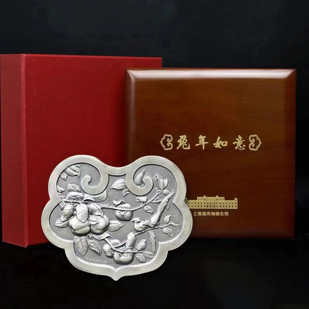 如意兔年---上海造币厂首枚如意兔年生肖公斤银章赏析