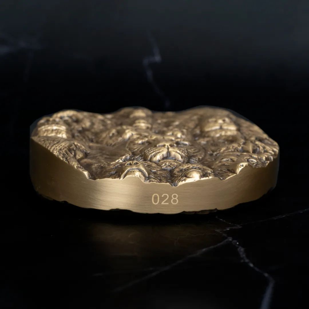 新品现货订购:对视---上币2024年朱熙华新作