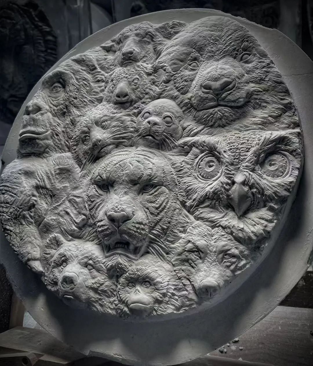 新品现货订购:对视---上币2024年朱熙华新作